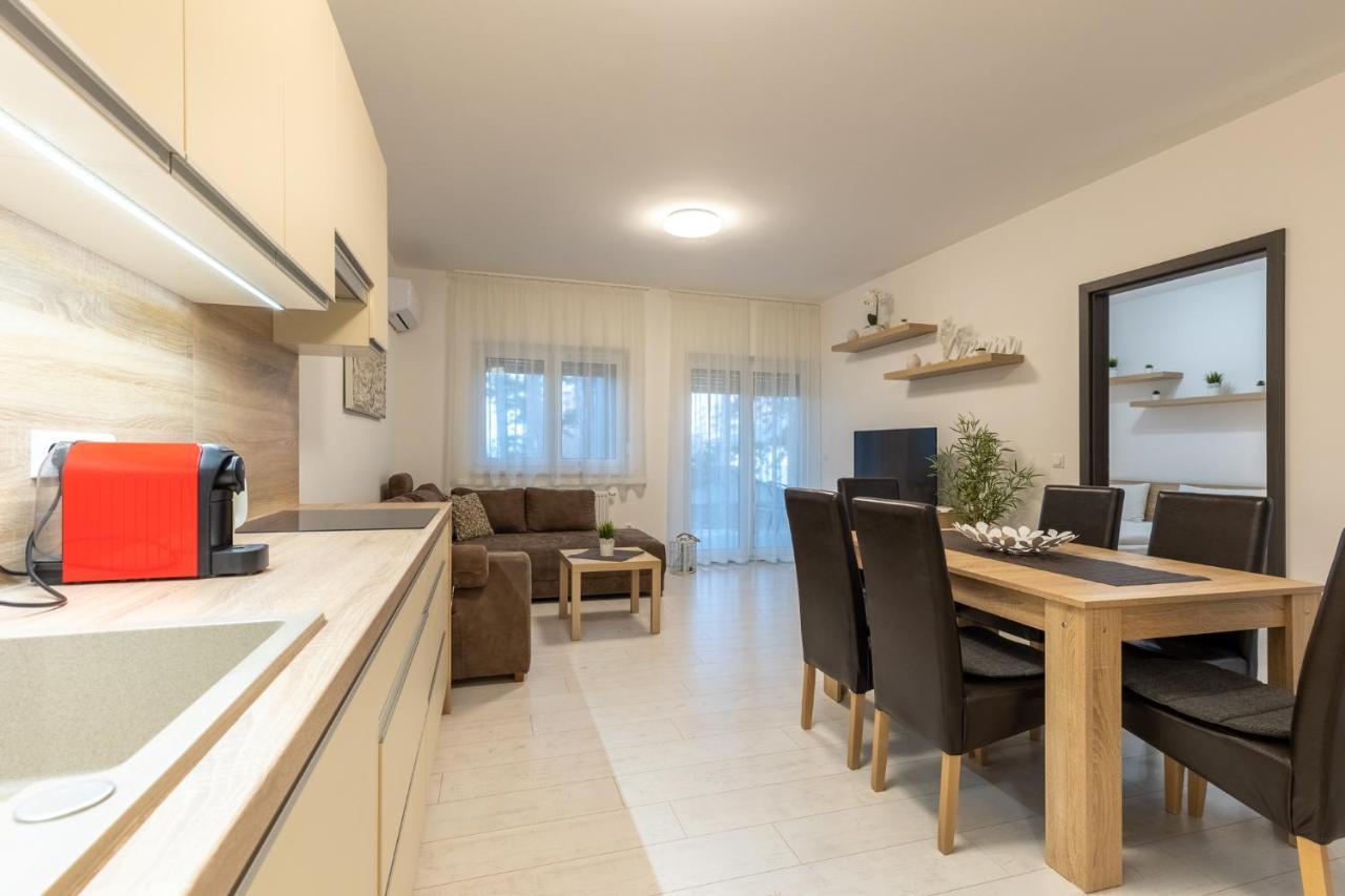 Léda Apartmanok Siófok Exterior foto